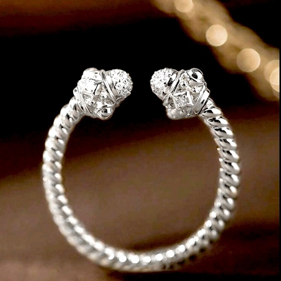 Sterling Silver Renaissance Style Ring - Picture 2 of 4